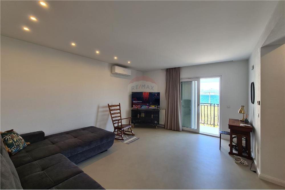 Apartment Capitano Слатине Экстерьер фото