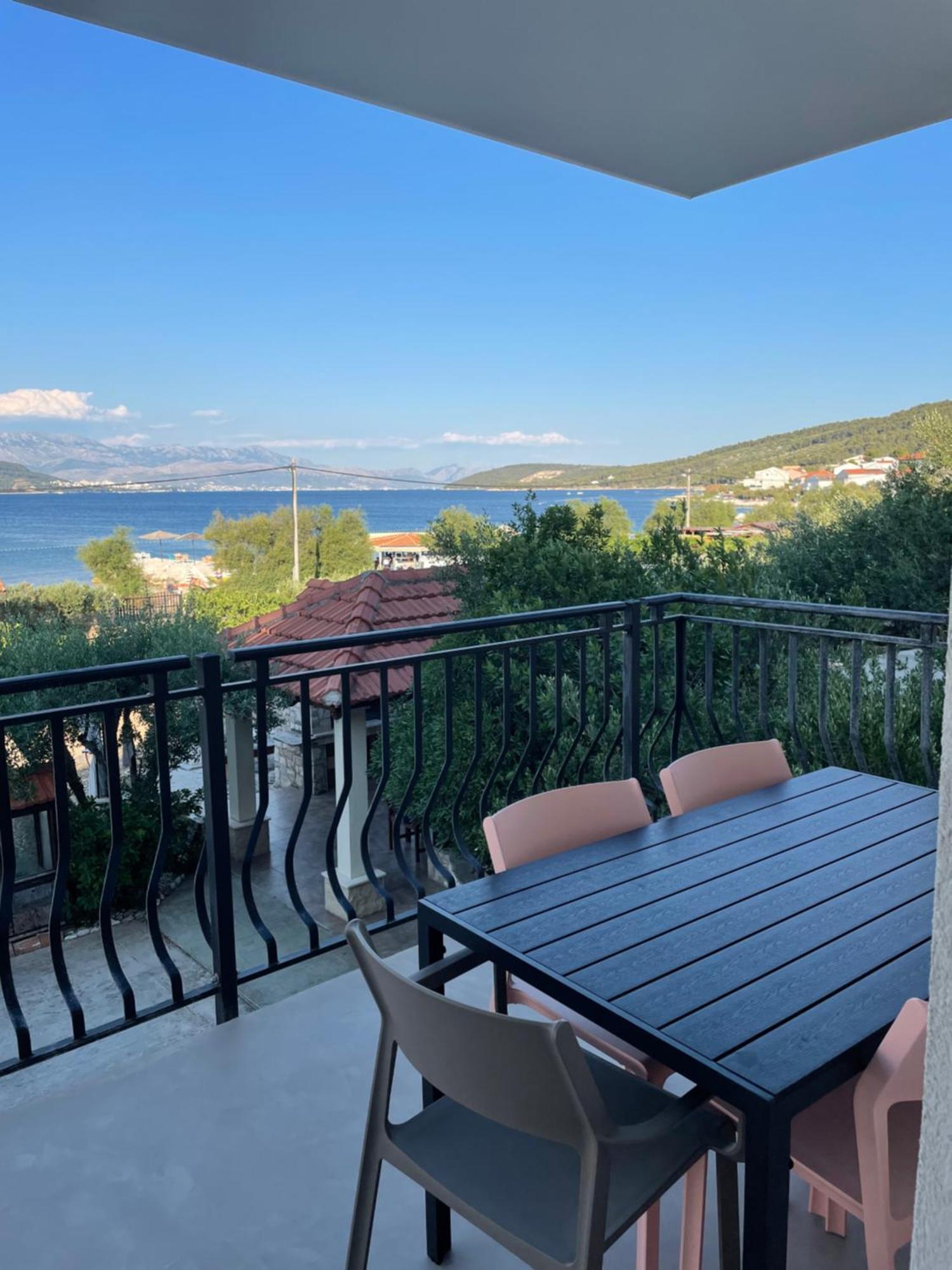 Apartment Capitano Слатине Экстерьер фото