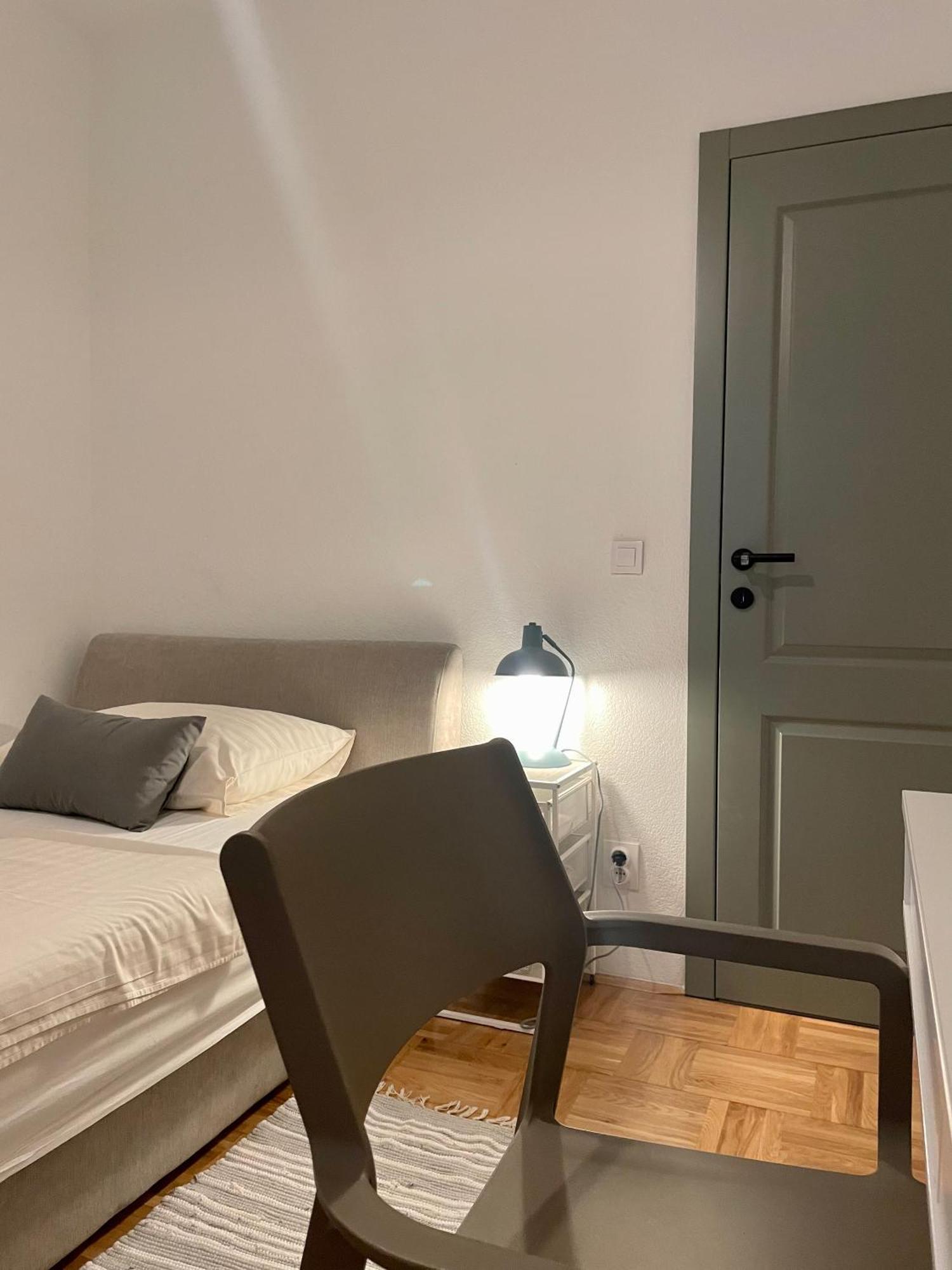 Apartment Capitano Слатине Экстерьер фото